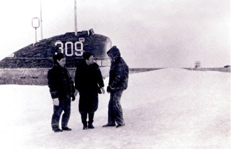 АПЛ К-42 на полярной станции СП-16